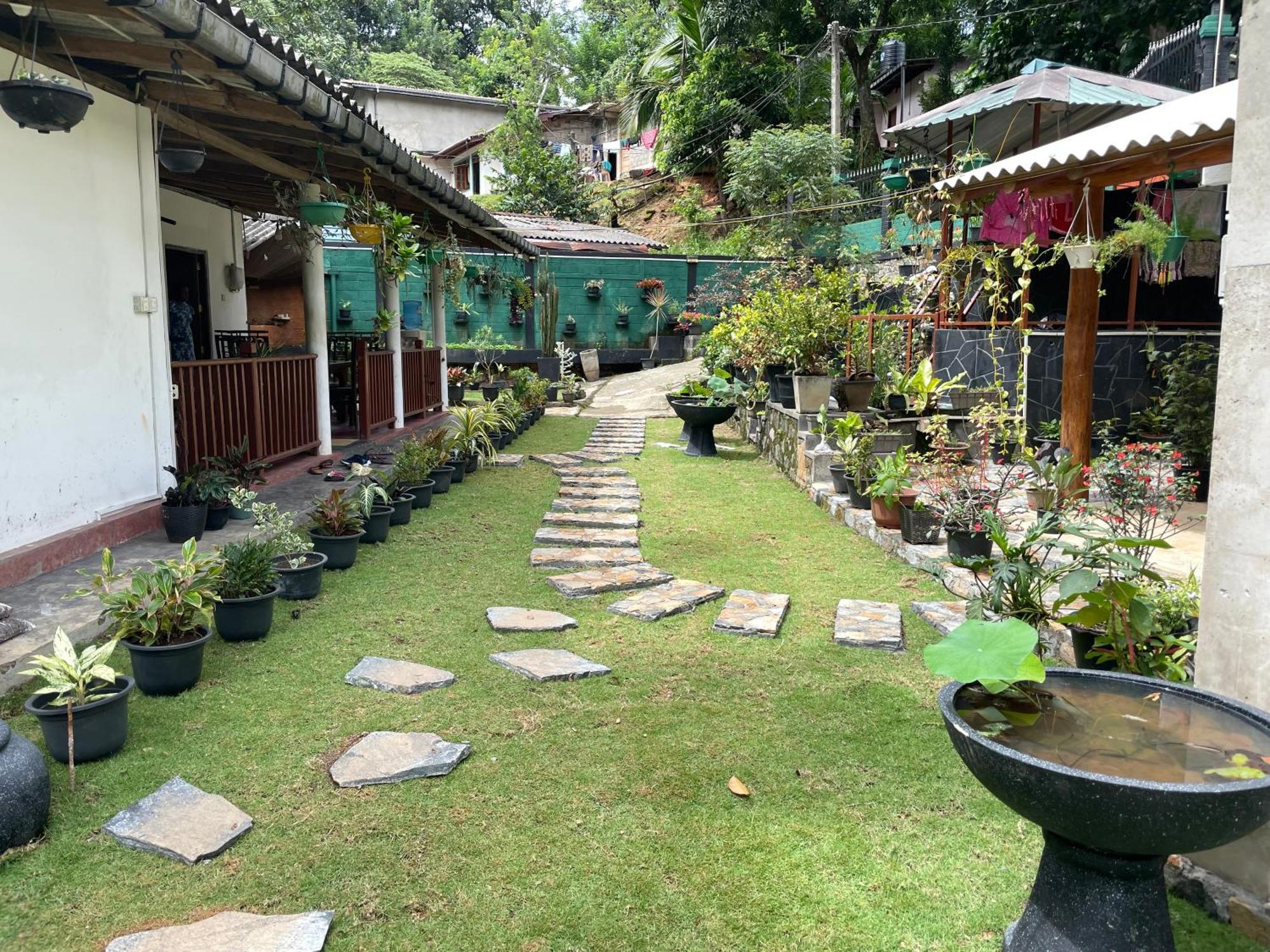 Kandy Food Lovers Home Stay By Ags Экстерьер фото